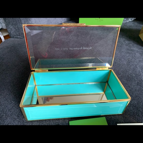 NWT Kate Spade jewelry box - Picture 2 of 9